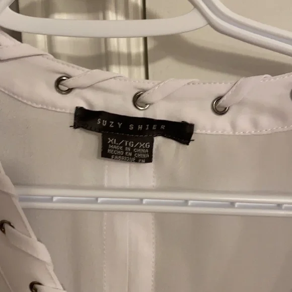 Suzy Shier size XL - Picture 3 of 3